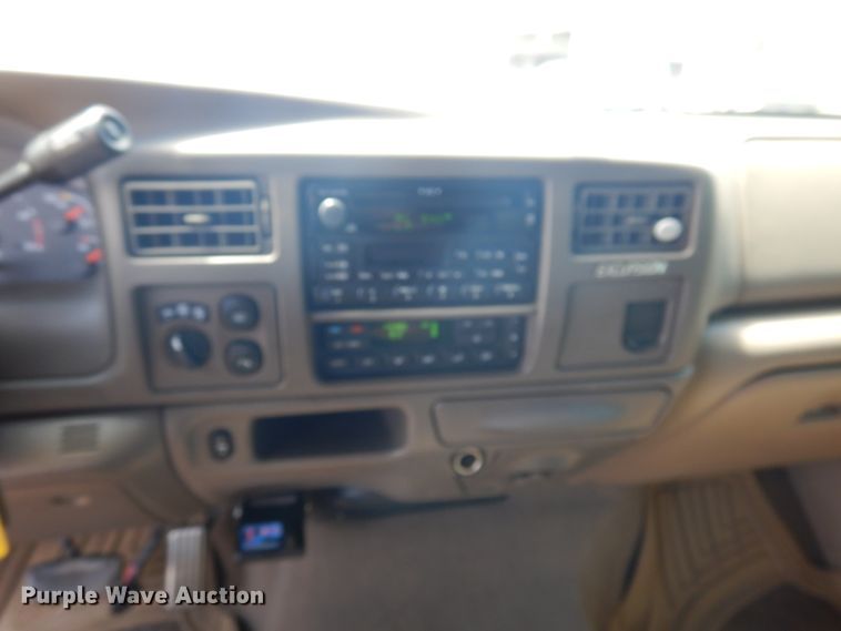 image for item GE9381 2003 Ford Excursion Limited  SUV