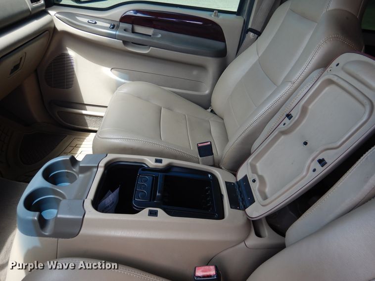 image for item GE9381 2003 Ford Excursion Limited  SUV