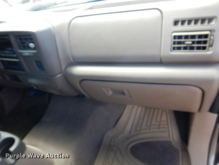 image for item GE9381 2003 Ford Excursion Limited  SUV