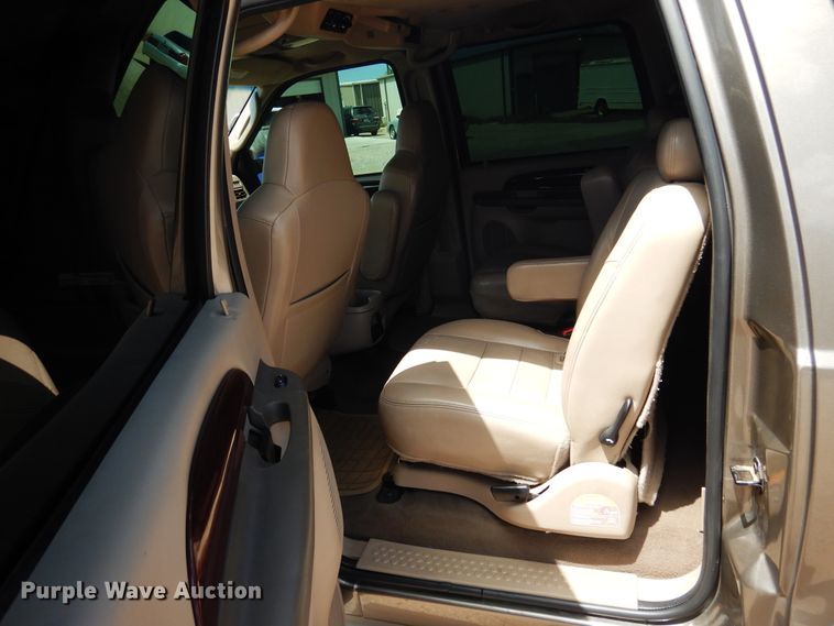 image for item GE9381 2003 Ford Excursion Limited  SUV
