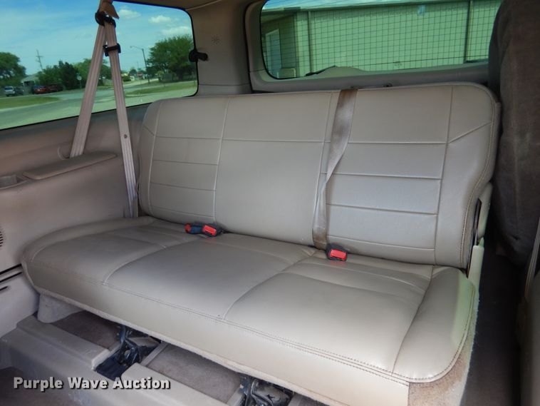 image for item GE9381 2003 Ford Excursion Limited  SUV