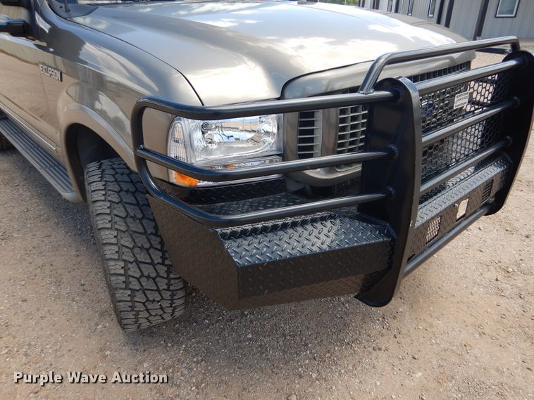 image for item GE9381 2003 Ford Excursion Limited  SUV