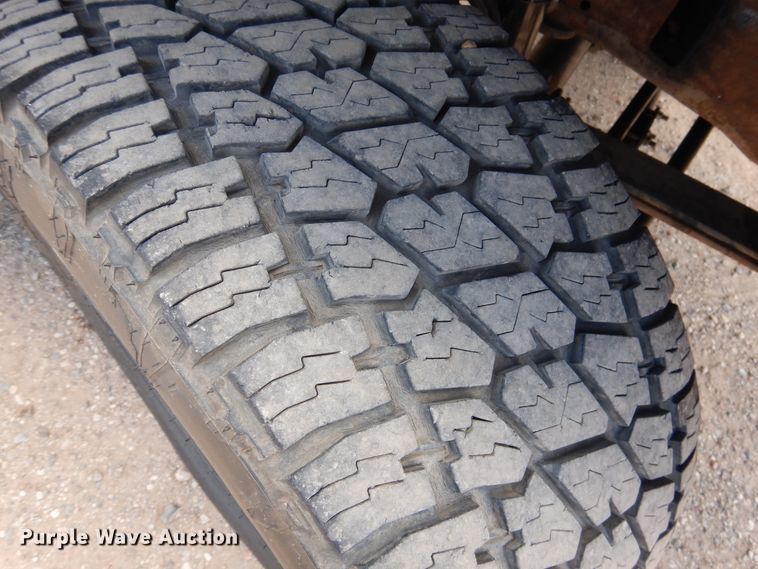 image for item GE9381 2003 Ford Excursion Limited  SUV