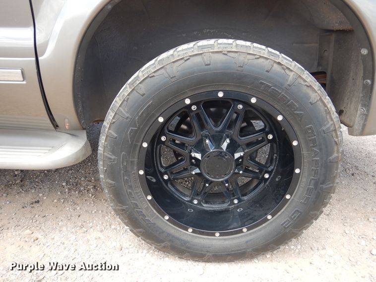 image for item GE9381 2003 Ford Excursion Limited  SUV