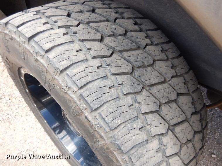 image for item GE9381 2003 Ford Excursion Limited  SUV