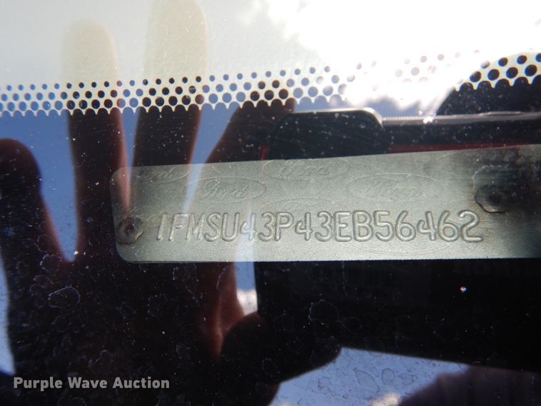 image for item GE9381 2003 Ford Excursion Limited  SUV