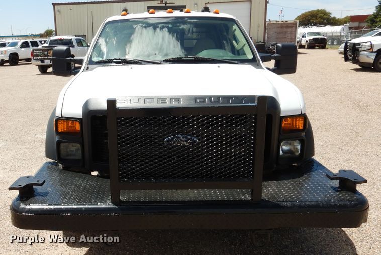 image for item GE9382 2008 Ford F550 Super Duty Crew Cab flatbed truck