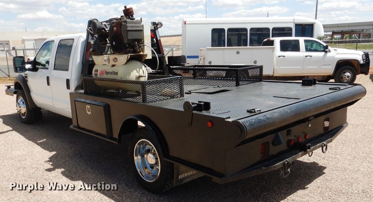 image for item GE9382 2008 Ford F550 Super Duty Crew Cab flatbed truck