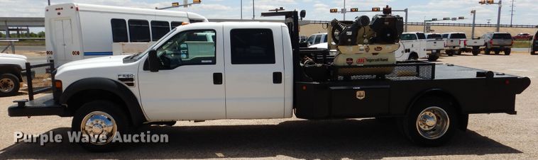 image for item GE9382 2008 Ford F550 Super Duty Crew Cab flatbed truck