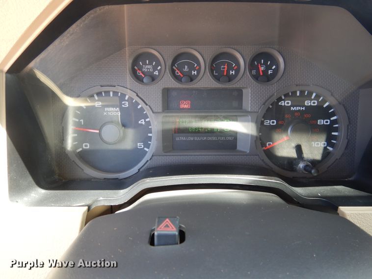 image for item GE9382 2008 Ford F550 Super Duty Crew Cab flatbed truck