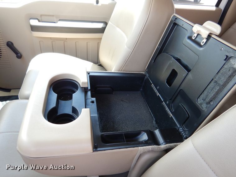 image for item GE9382 2008 Ford F550 Super Duty Crew Cab flatbed truck