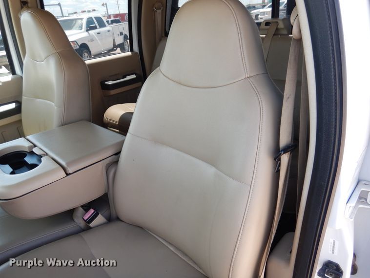 image for item GE9382 2008 Ford F550 Super Duty Crew Cab flatbed truck