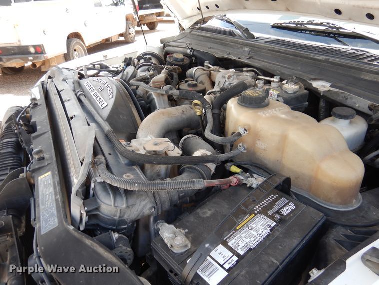 image for item GE9382 2008 Ford F550 Super Duty Crew Cab flatbed truck