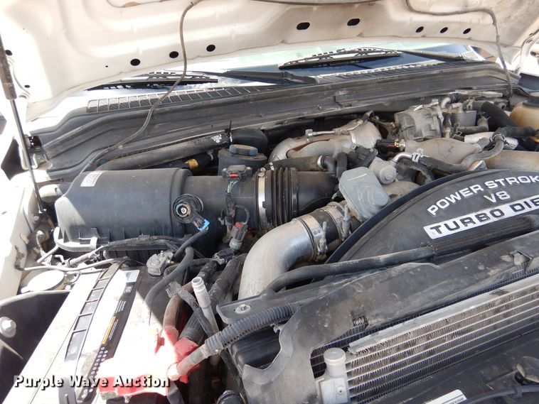 image for item GE9382 2008 Ford F550 Super Duty Crew Cab flatbed truck