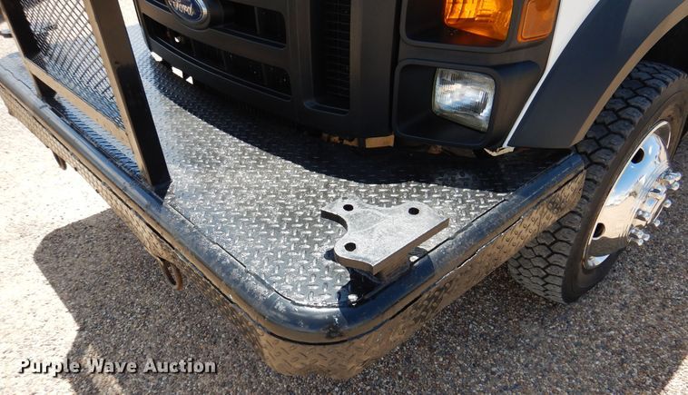image for item GE9382 2008 Ford F550 Super Duty Crew Cab flatbed truck