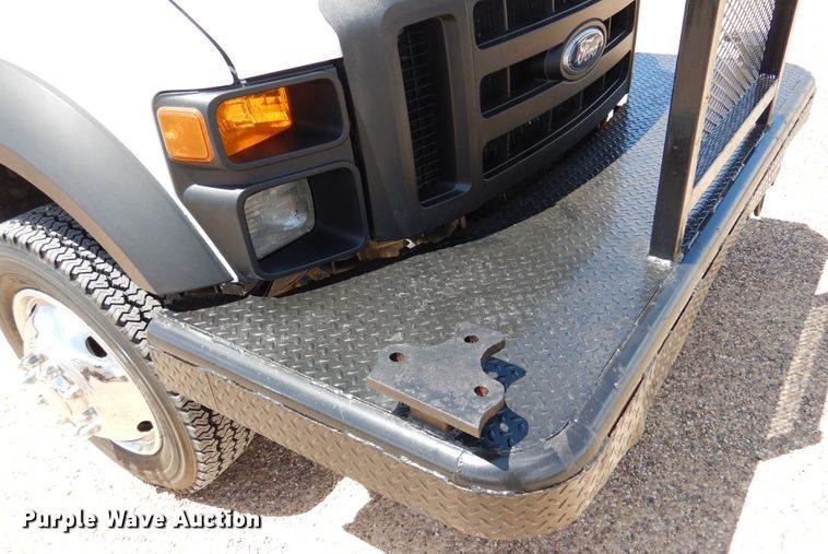 image for item GE9382 2008 Ford F550 Super Duty Crew Cab flatbed truck