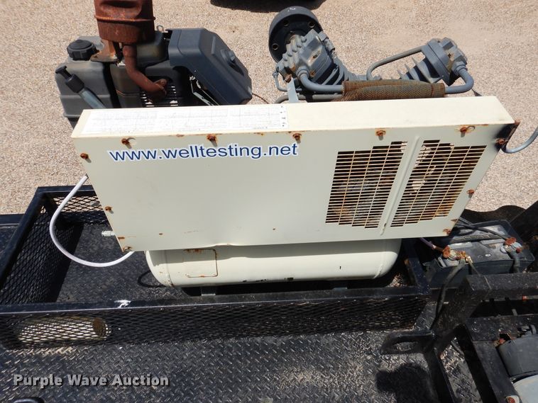 image for item GE9382 2008 Ford F550 Super Duty Crew Cab flatbed truck