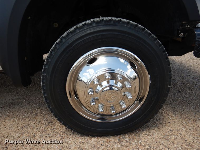 image for item GE9382 2008 Ford F550 Super Duty Crew Cab flatbed truck