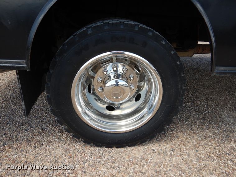 image for item GE9382 2008 Ford F550 Super Duty Crew Cab flatbed truck