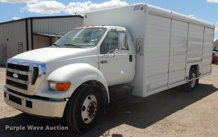 image for item GE9383 2006 Ford F650 Super Duty delivery truck