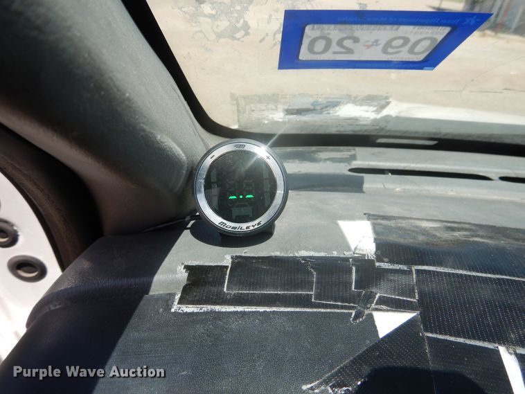 image for item GE9383 2006 Ford F650 Super Duty delivery truck