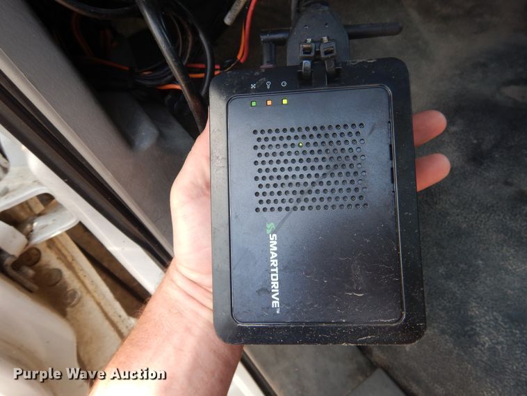 image for item GE9383 2006 Ford F650 Super Duty delivery truck