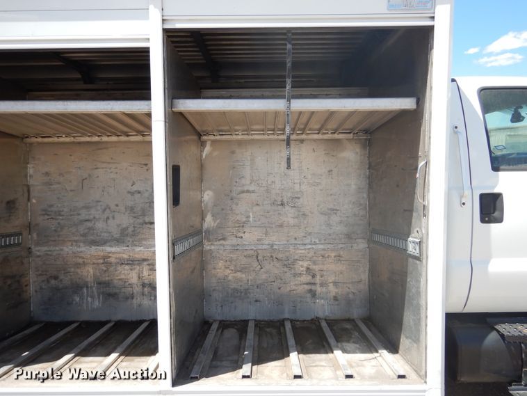 image for item GE9383 2006 Ford F650 Super Duty delivery truck