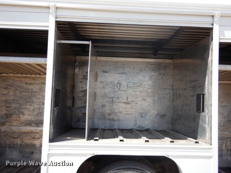 image for item GE9383 2006 Ford F650 Super Duty delivery truck