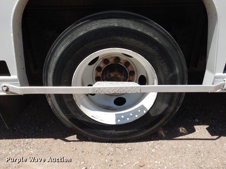 image for item GE9383 2006 Ford F650 Super Duty delivery truck