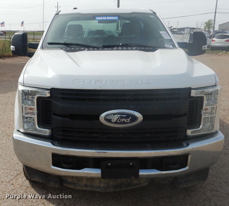image for item GE9384 2017 Ford F250 Super Duty  Crew Cab pickup truck
