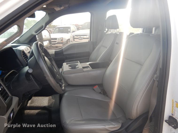 image for item GE9384 2017 Ford F250 Super Duty  Crew Cab pickup truck