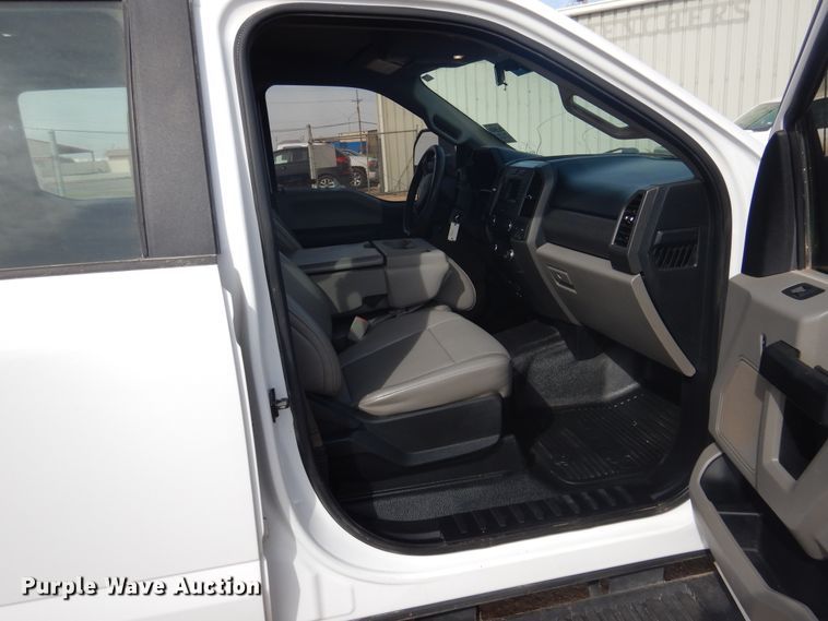 image for item GE9384 2017 Ford F250 Super Duty  Crew Cab pickup truck