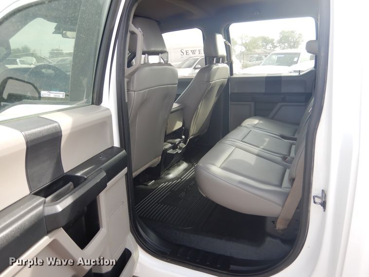 image for item GE9384 2017 Ford F250 Super Duty  Crew Cab pickup truck