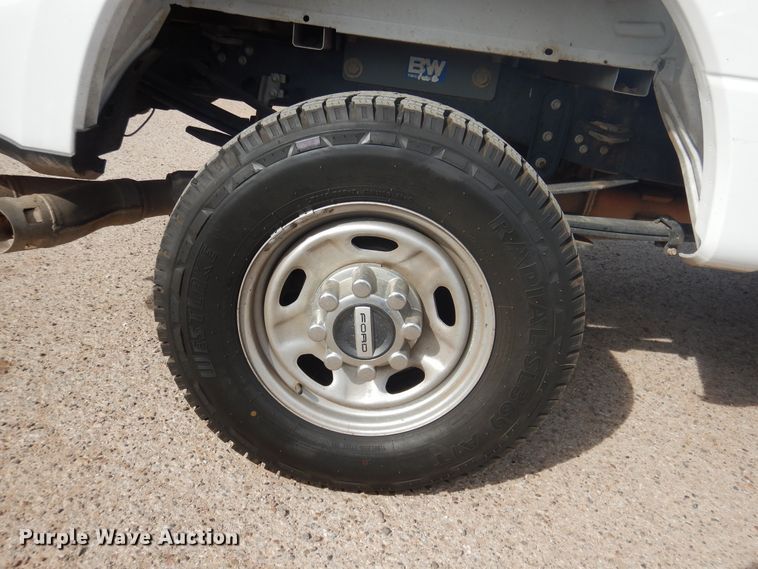 image for item GE9384 2017 Ford F250 Super Duty  Crew Cab pickup truck