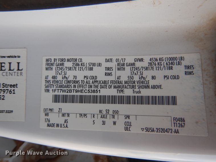 image for item GE9384 2017 Ford F250 Super Duty  Crew Cab pickup truck