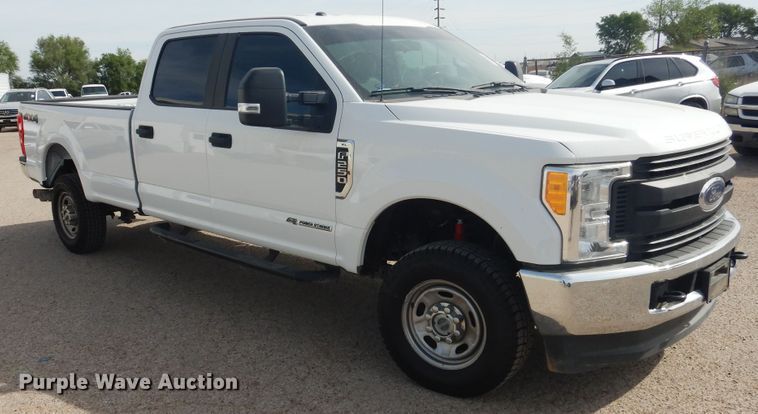 image for item GE9385 2017 Ford F250 Super Duty  Crew Cab pickup truck