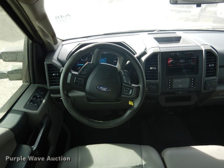 image for item GE9385 2017 Ford F250 Super Duty  Crew Cab pickup truck