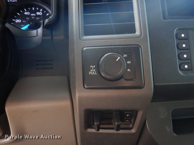 image for item GE9385 2017 Ford F250 Super Duty  Crew Cab pickup truck