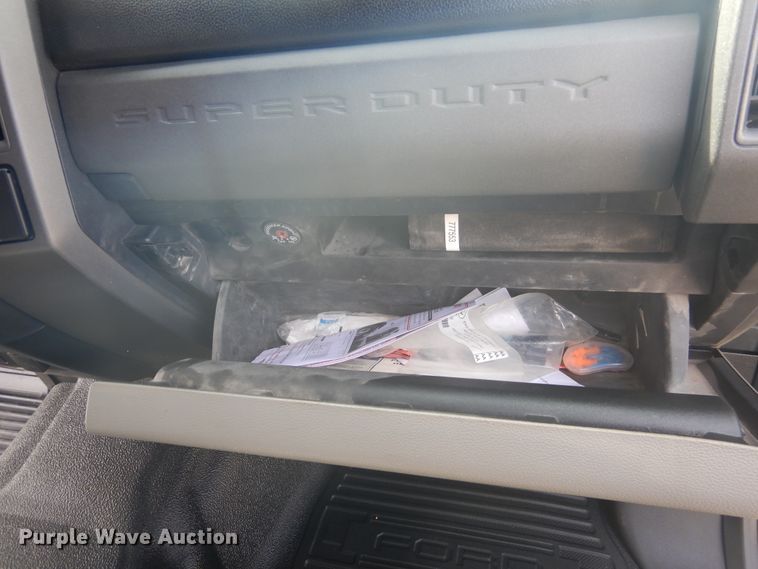 image for item GE9385 2017 Ford F250 Super Duty  Crew Cab pickup truck