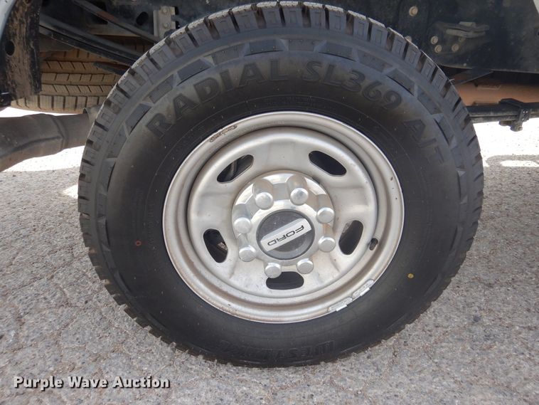 image for item GE9385 2017 Ford F250 Super Duty  Crew Cab pickup truck