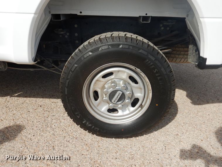 image for item GE9385 2017 Ford F250 Super Duty  Crew Cab pickup truck