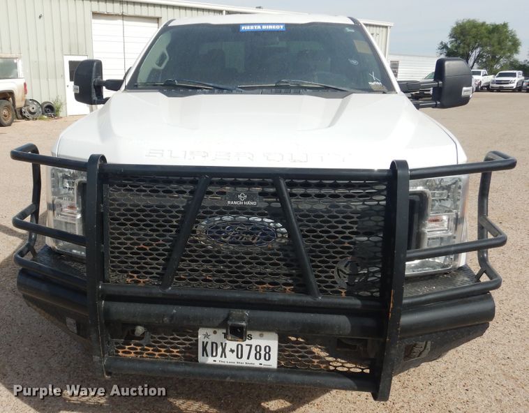 image for item GE9386 2017 Ford F250 Super Duty  Crew Cab pickup truck