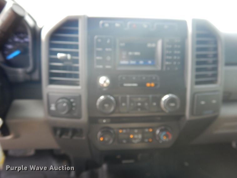 image for item GE9386 2017 Ford F250 Super Duty  Crew Cab pickup truck