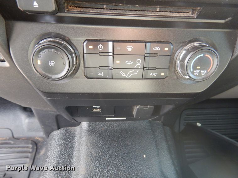 image for item GE9386 2017 Ford F250 Super Duty  Crew Cab pickup truck