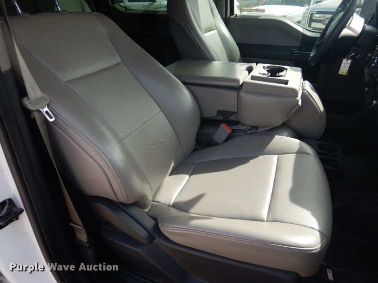 image for item GE9386 2017 Ford F250 Super Duty  Crew Cab pickup truck