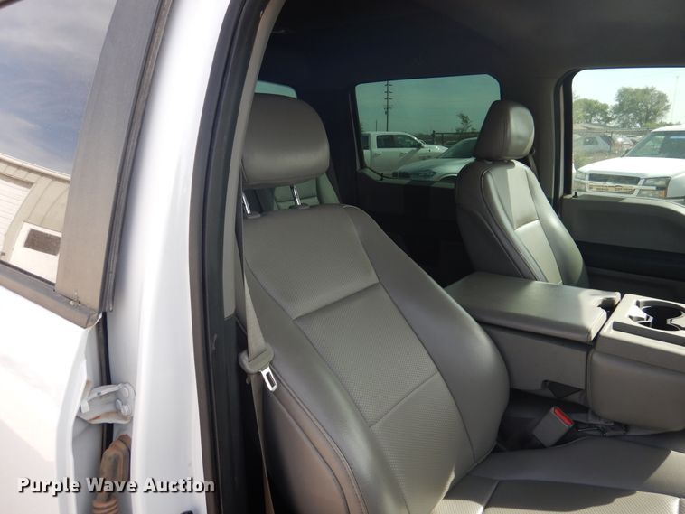 image for item GE9386 2017 Ford F250 Super Duty  Crew Cab pickup truck