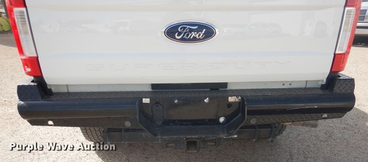image for item GE9386 2017 Ford F250 Super Duty  Crew Cab pickup truck