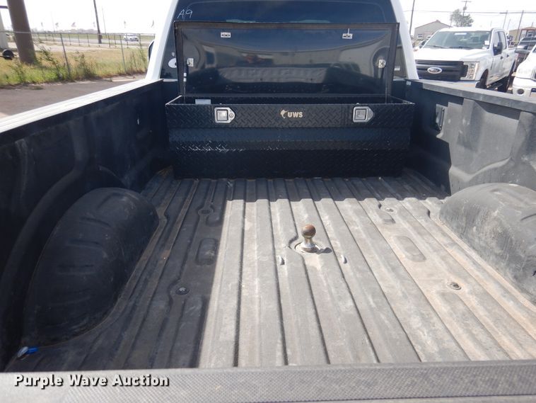 image for item GE9386 2017 Ford F250 Super Duty  Crew Cab pickup truck