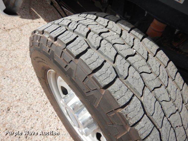 image for item GE9386 2017 Ford F250 Super Duty  Crew Cab pickup truck