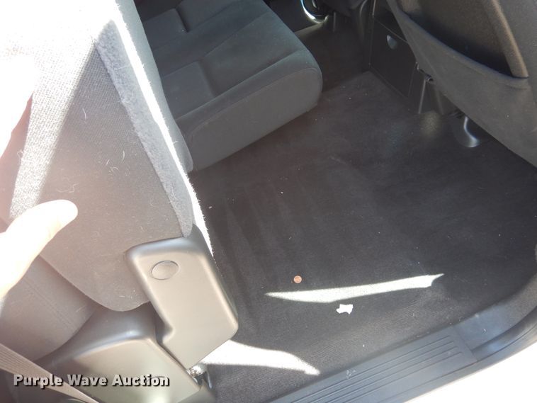 image for item GE9388 2011 Chevrolet Silverado 1500  Crew Cab pickup truck